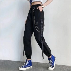 Pantalon cargo noir avec chaîne